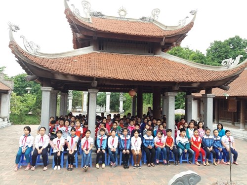 Trường TH Sài Đồng tham quan Di tích lịch sử địa phương